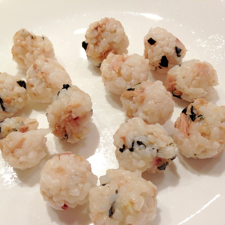 手づかみ食べ離乳食 ツナと海苔の一口おにぎり レシピ 作り方 By johncompany 楽天レシピ 手づかみ食べ離乳食 ツナと海苔の一口おにぎり レシピ 作り方 By johncompany 楽天レシピ